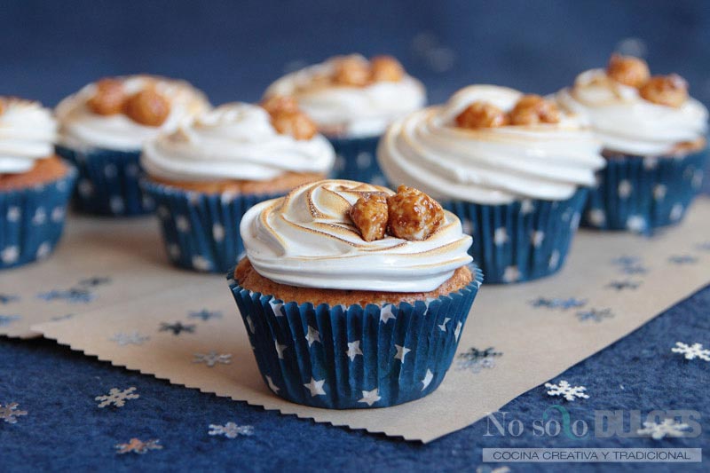 No solo dulces - Cupcakes de nueces de macadamia garrapiñadas y merengue