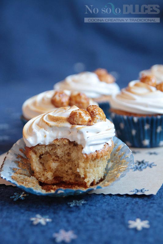 No solo dulces - Cupcakes de nueces de macadamia garrapiñadas y merengue