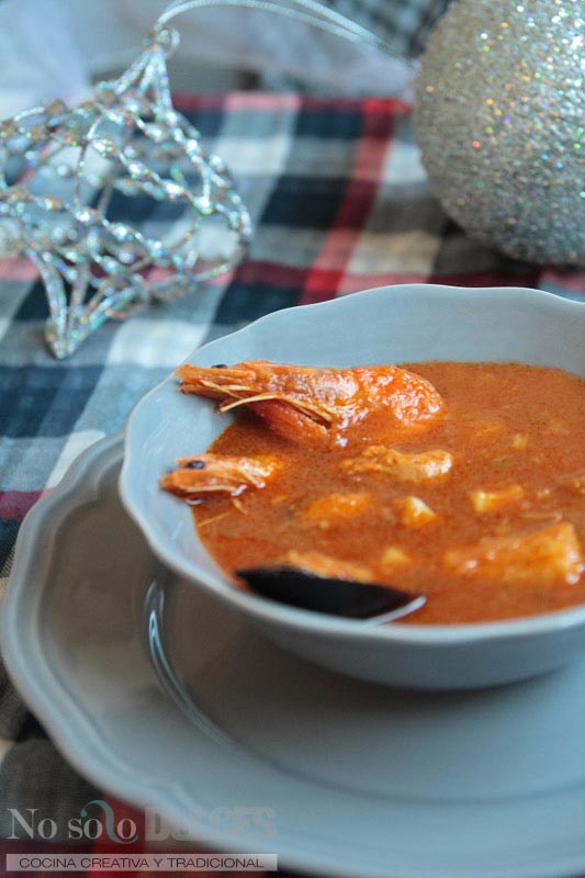 No solo dulces - Sopa de tomate y marisco para nochevieja