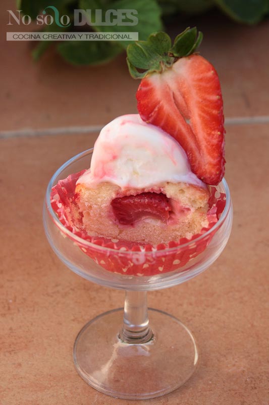 No solo dulces – Cupcakes de limón y fresa con helado de limón