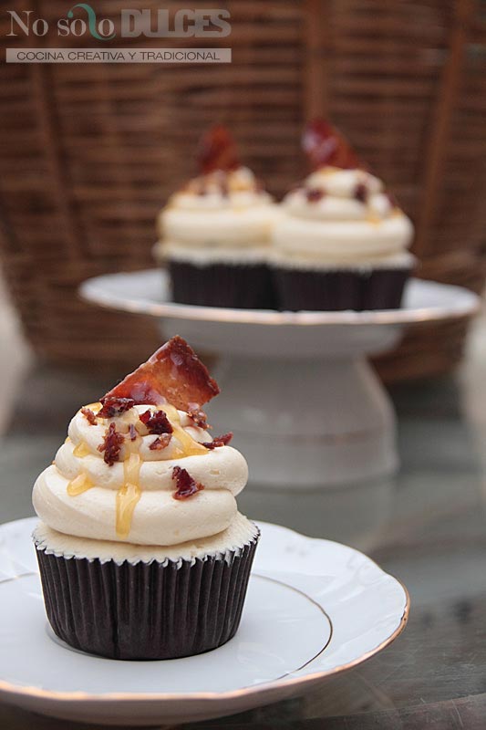No solo dulces – cupcakes chocolate bacon buttercream de miel
